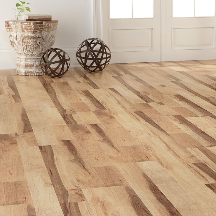 Home Decorators Collection Colburn Maple 12 mm Thick x 7-7/8 in. Wide x 47-17/32 in. Length Laminate Flooring (15.59 sq. ft. / case)