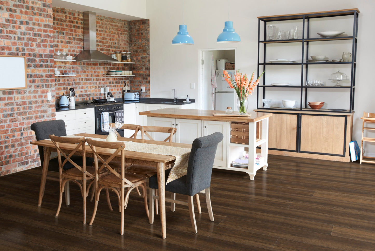 CALI Vinyl Pro Classic Hickory Brook 7-in W x 48-in L x 5.5-mm Waterproof Interlocking Luxury Vinyl Plank Flooring (23.77-sq ft/carton)