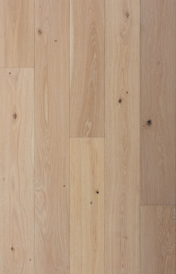 Villa Barcelona White oak Palamos hardwood flooring — primary plank view