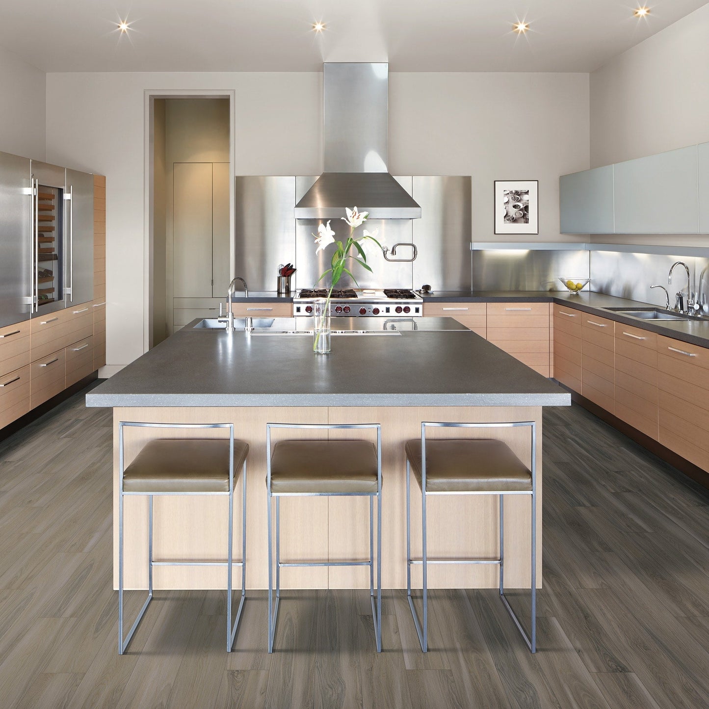 Mohawk Elite Gray Sky Walnut 7-in Wide x 5-mm Thick Waterproof Interlocking Luxury Vinyl Plank Flooring (28.63-sq ft)