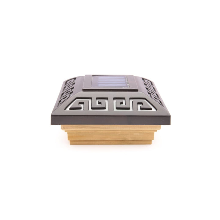 Deckorators 4-in x 4-in 2-Lumen 1-Watt Bronze Solar LED Outdoor Post Cap Light (3000 K)