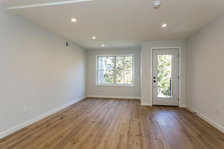 BuildDirect Arizona Oak 3mm Thick RL X 7.5