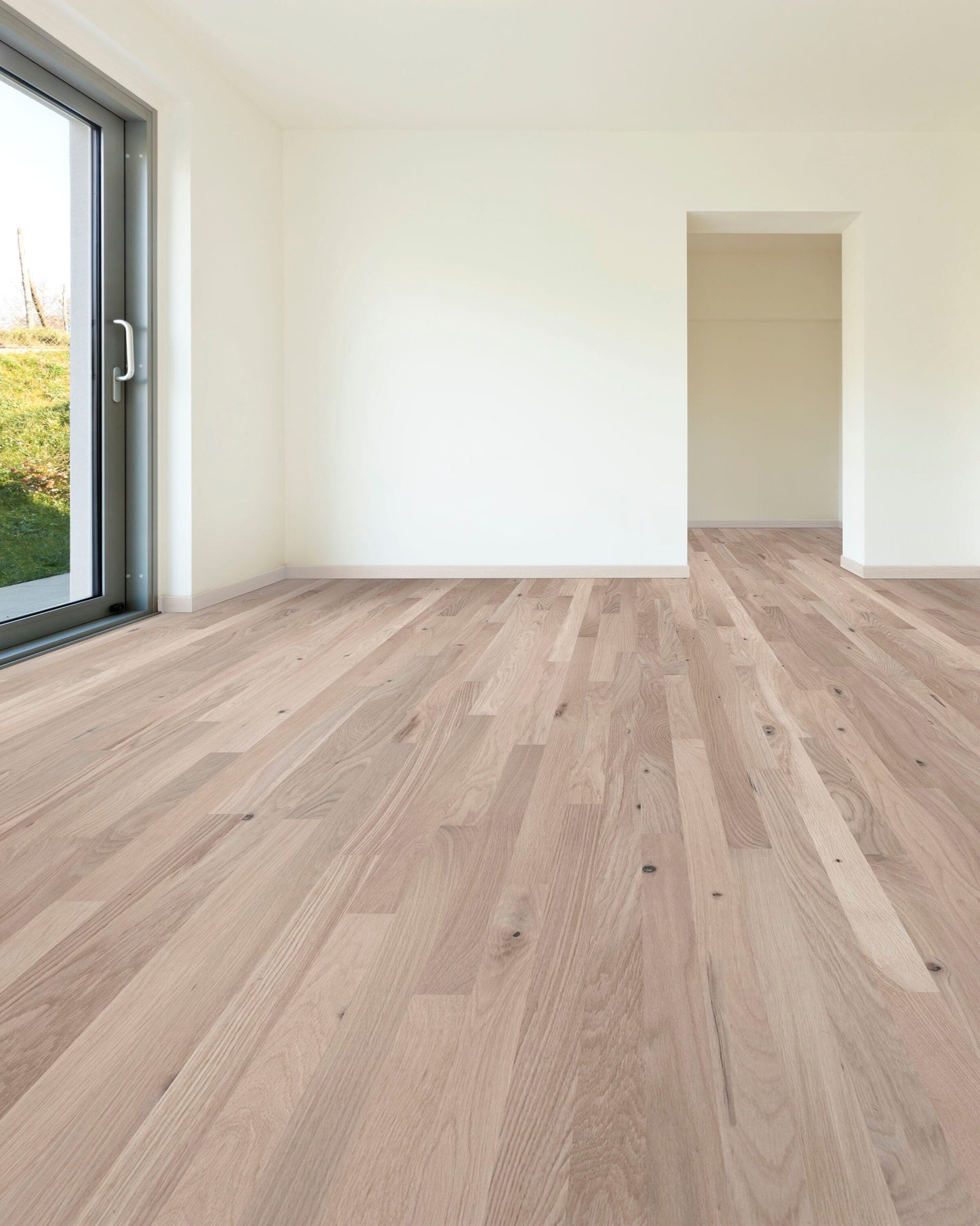 Century White oak Unfinished #1 Common hardwood flooring — installed room view