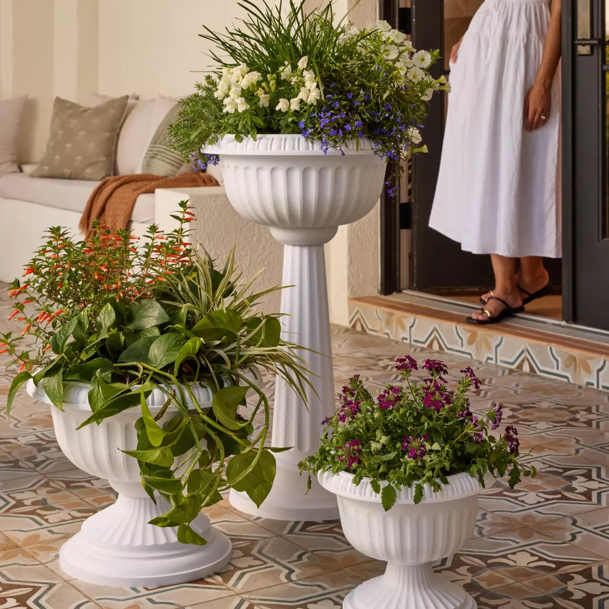 Bloem Llc GU180-60 18" Peppercorn Grecian Pedestal Urn