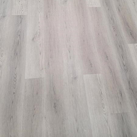 London Sky Oak 12-mil x 7-in W x 48-in L Waterproof Interlocking Luxury Vinyl Plank Flooring (19.22-sq ft/ Carton)