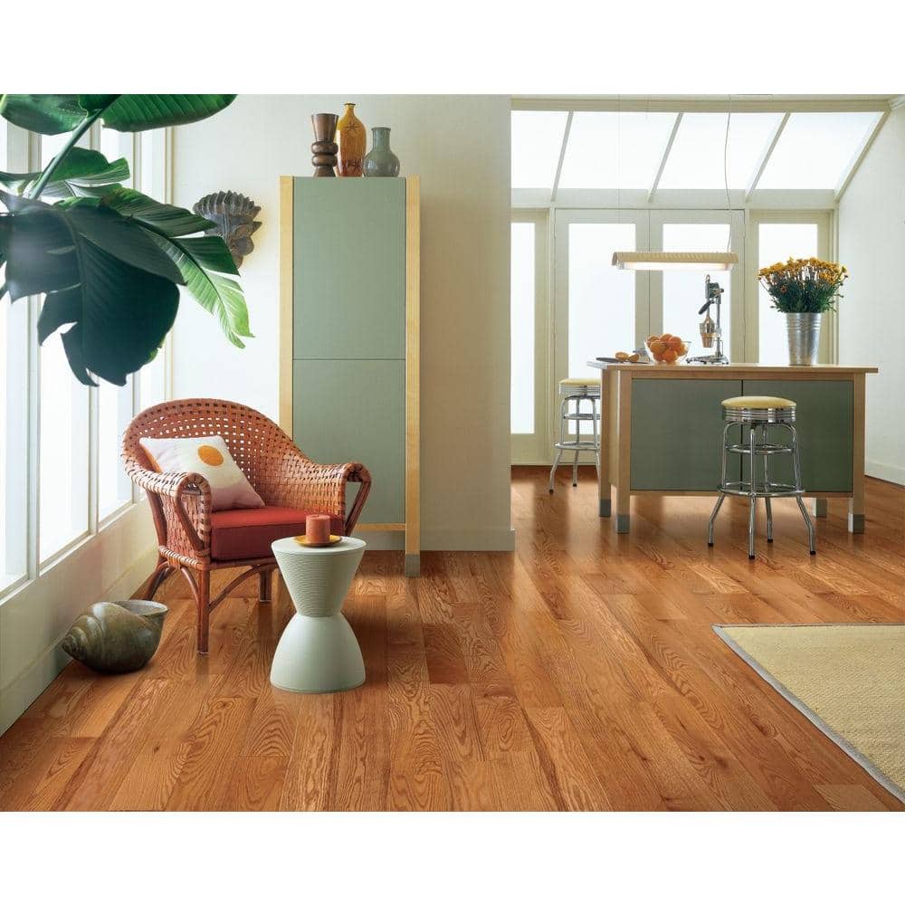 Bruce American Originals Copper Light Red Oak 3/4 in. T x 3-1/4 in. W Smooth Solid Hardwood Flooring (22sq.ft./ctn)