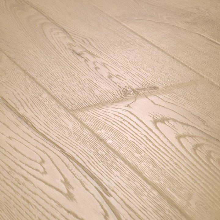 Pergo Outlast+ Waterproof Vienna Oak 10 mm T x 7.48 in. W x 47.24 in. L Laminate Flooring (549.64 sq. ft. / pallet)