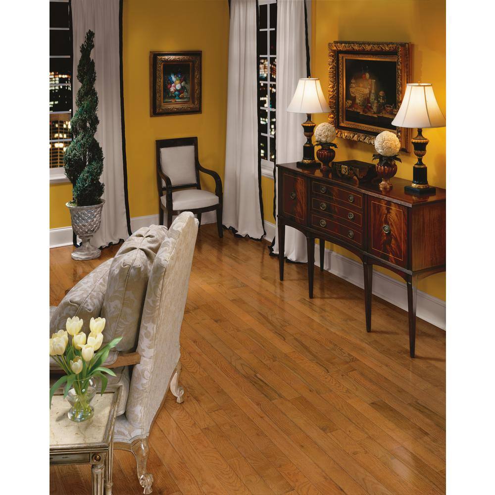 Bruce Plano Gunstock Oak 3/4 in. T x 3-1/4 in. W Smooth Solid Hardwood Flooring (352 sq.ft./pallet)