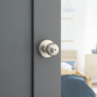 Kwikset Polo Satin Nickel Privacy Door Knob – Universal Handing (Right or Left)