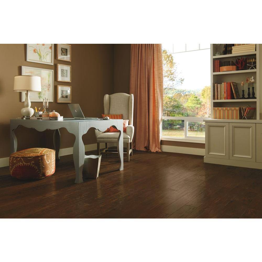 Bruce American Vintage Mocha Oak 3/8 in. T x 5 in. W T+G Hand Scraped Engineered Hardwood Flooring (25 sq.ft./ctn)