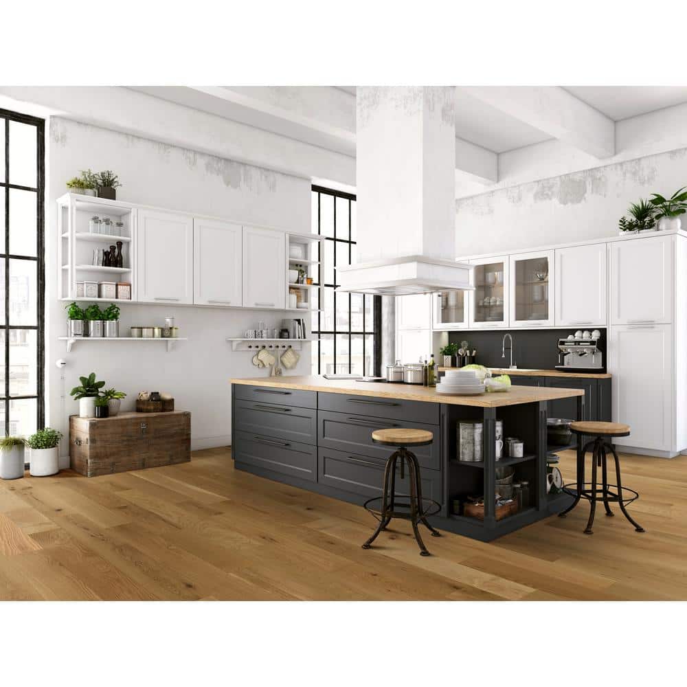 Blue Ridge Hardwood Flooring Castlebury Natural White Oak 1/2 in. T X 7.5 in. W Tongue and Groove Engineered Hardwood Flooring (27 sq.ft./case)