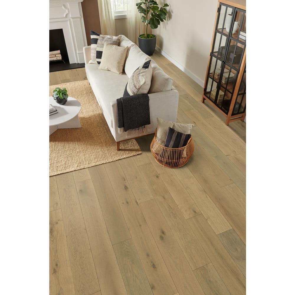 Bruce Time Honored Tuscan Breeze Wh Oak 3/8 in. T x 7.2 in. W T+G Wire Brushed Engineered Hardwood Flooring (32.68 sq.ft./ctn)