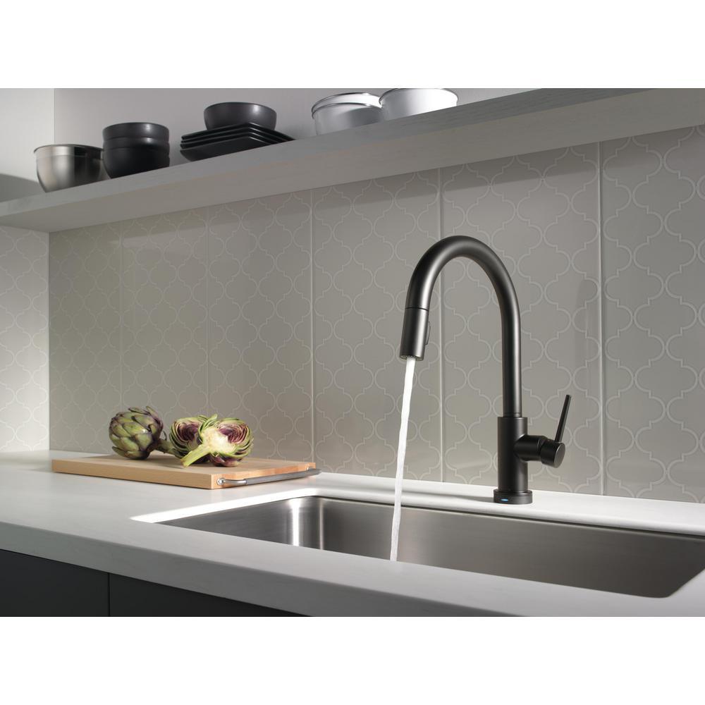 Trinsic Single-Handle Pull-Down Sprayer Kitchen Faucet with Touch2O Technology in Matte Black - Super Arbor