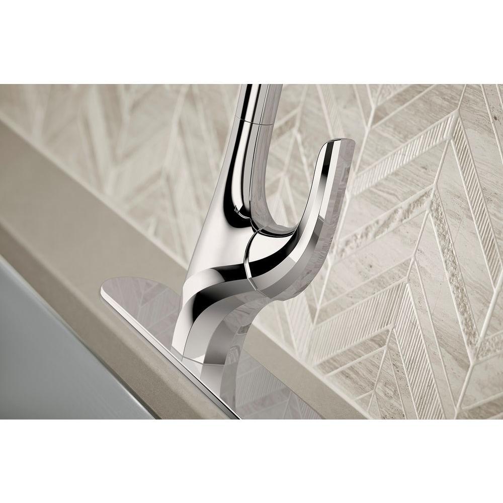 Trielle Single-Handle Pull-Down Sprayer Kitchen Faucet in Chrome - Super Arbor