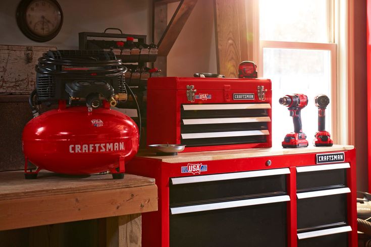 CRAFTSMAN 6-Gallon Single Stage Portable Electric Pancake Air Compressor (3-Tools Included)