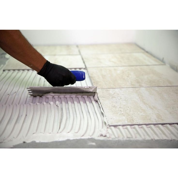 Custom Building Products VersaBond-LFT 50 lbs. White Fortified Medium Bed Mortar