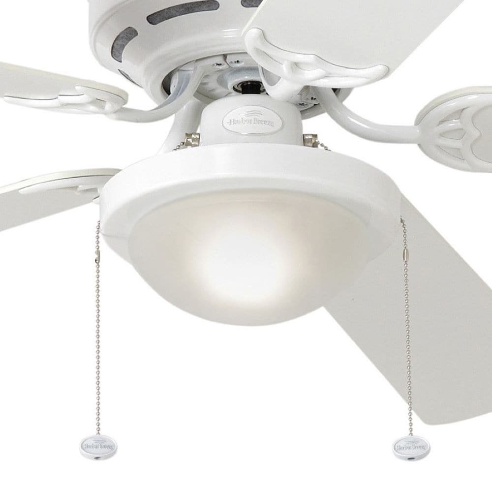 Harbor Breeze Armitage Builder Series 52-in White LED Indoor Flush Mount Ceiling Fan with Light Kit, 5-Blade