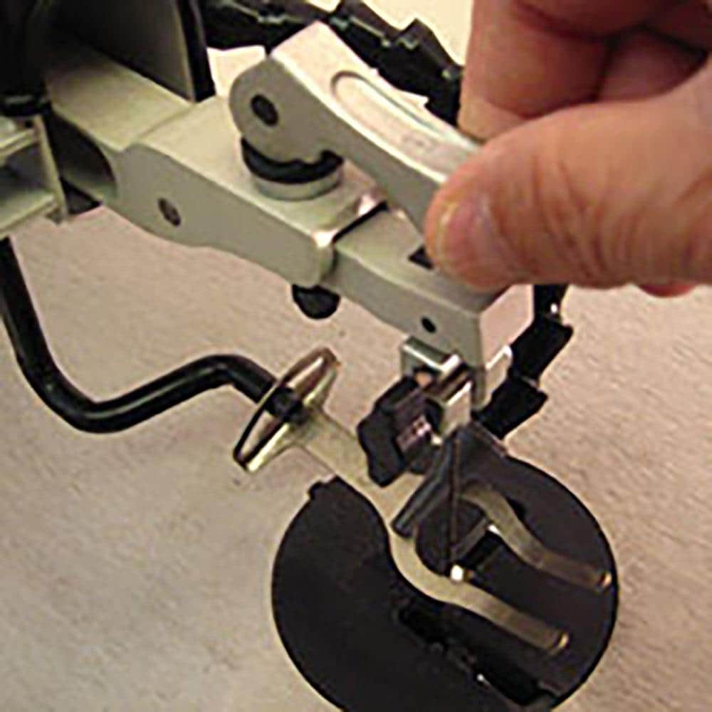 PORTER-CABLE 18-in 1.6-Amp Variable Speed Scroll Saw with Stand