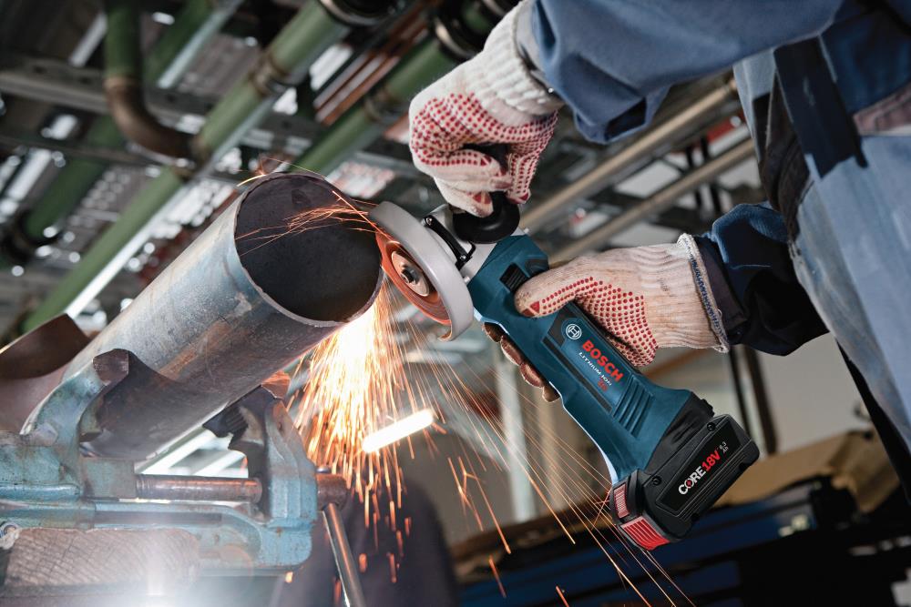 Bosch 4.5-in CORE18V Sliding Switch Brushless Cordless Angle Grinder Kit with 1 Battery and Charger
