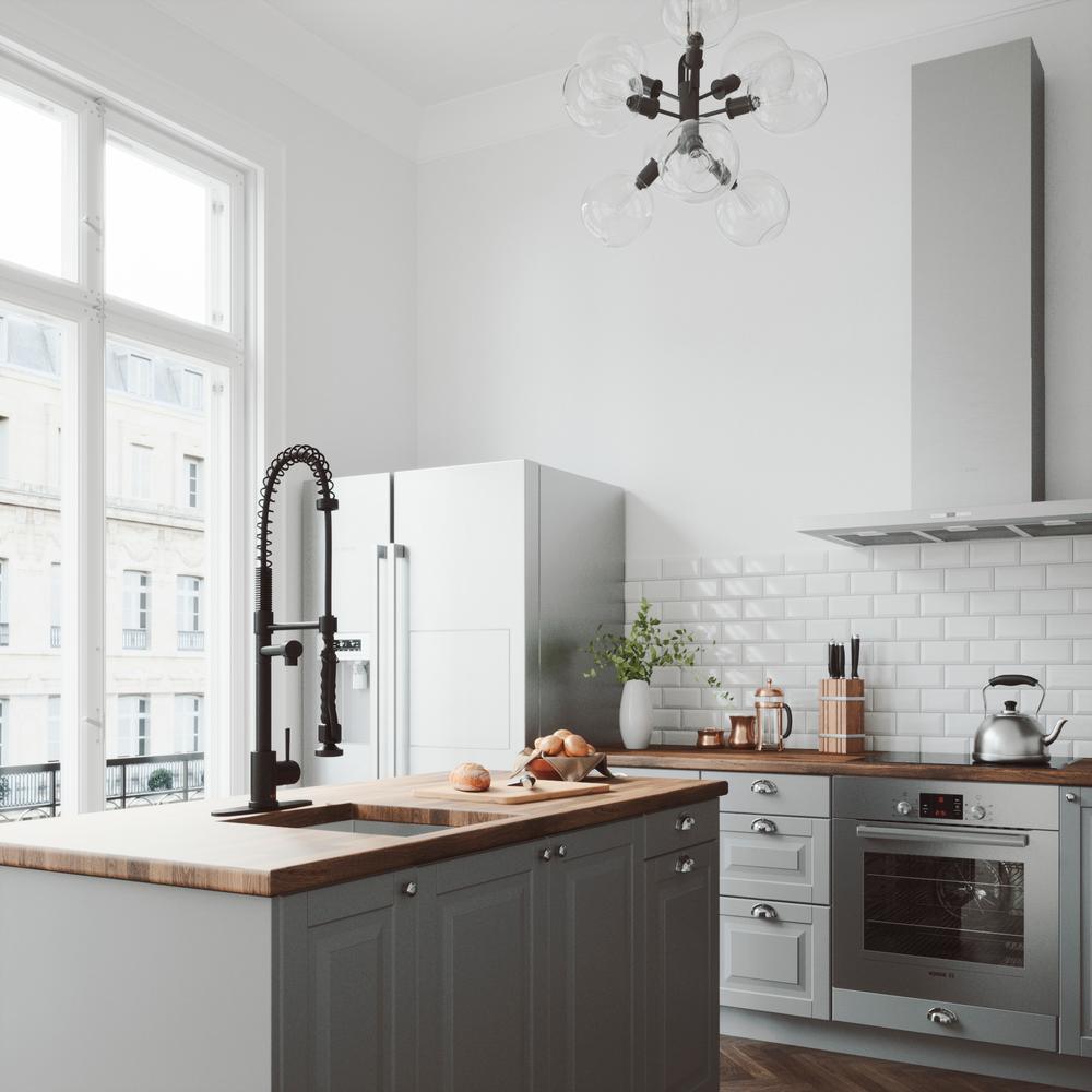 Zurich Single-Handle Pull-Down Sprayer Kitchen Faucet with Deck Plate in Matte Black - Super Arbor