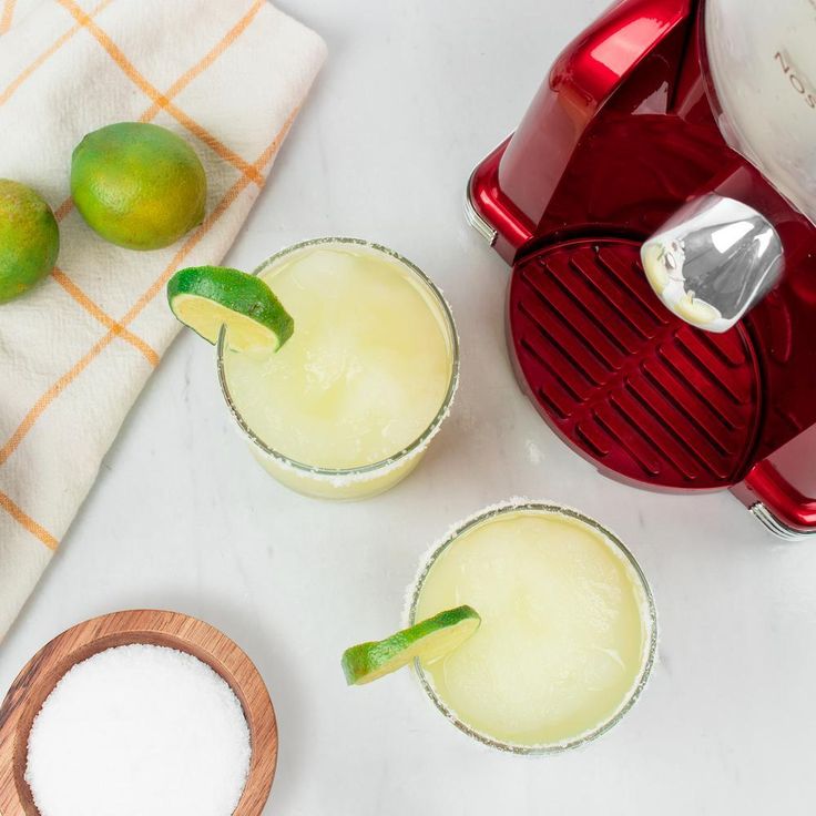 32 oz. Single Speed Retro Red Slush Drink Blender