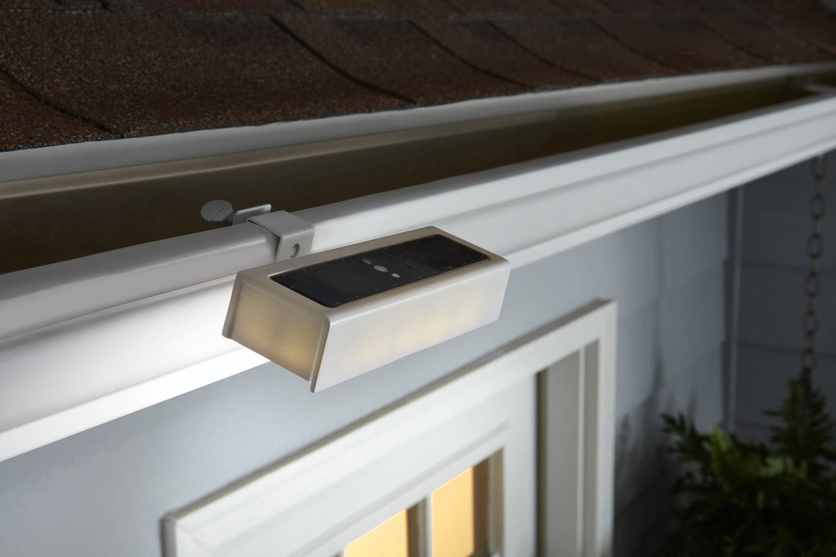 Portfolio Solar White LED Outdoor Gutter/Deck Light, 20-Lumen, 6.1-in L x 1.97-in W x 1.3-in H