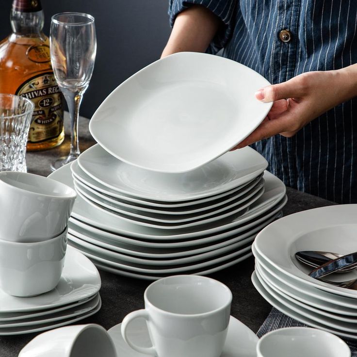 Elisa White Porcelain 30-Piece Casual Ivory White Porcelain Dinnerware Set (Service for 6)