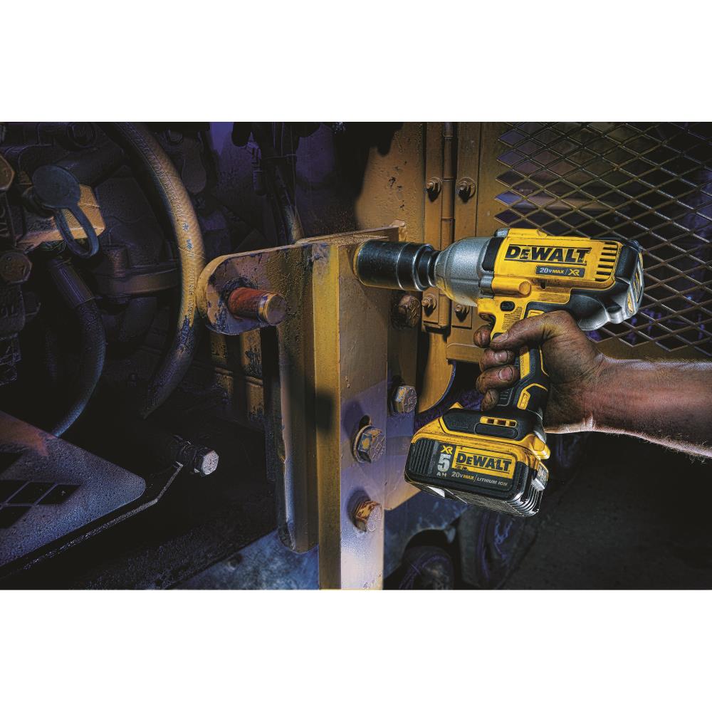 DEWALT XR 20-Volt Max Variable Speed Brushless 1/2-in Drive Cordless Impact Wrench Kit, DCF899P2 (2 Batteries, Charger, Bag)