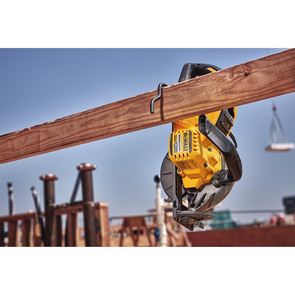 FLEXVOLT 60-Volt MAX Li-Ion Cordless Brushless 7-1/4 in. Wormdrive Circ Saw(Tool-Only) w/ Bonus FLEXVOLT 20V/60V Battery