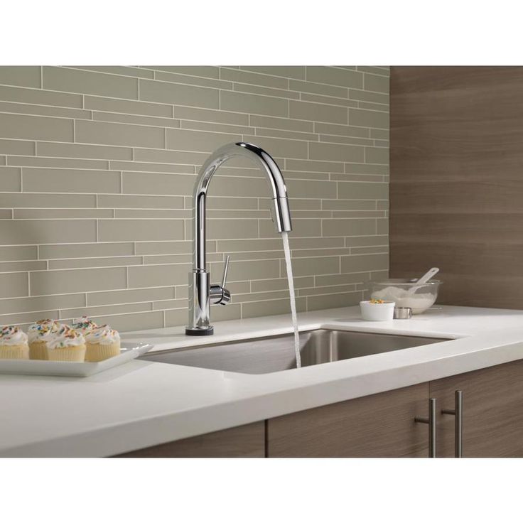 Delta Trinsic Touch2O Chrome 1-Handle Deck-Mount Pull-Down Touch Kitchen Faucet