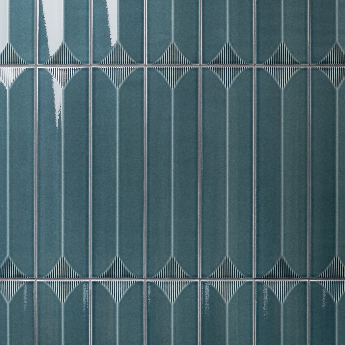 Colorplay Inflex Emerald Green 4.5x18 3D Glossy Crackled Ceramic Tile