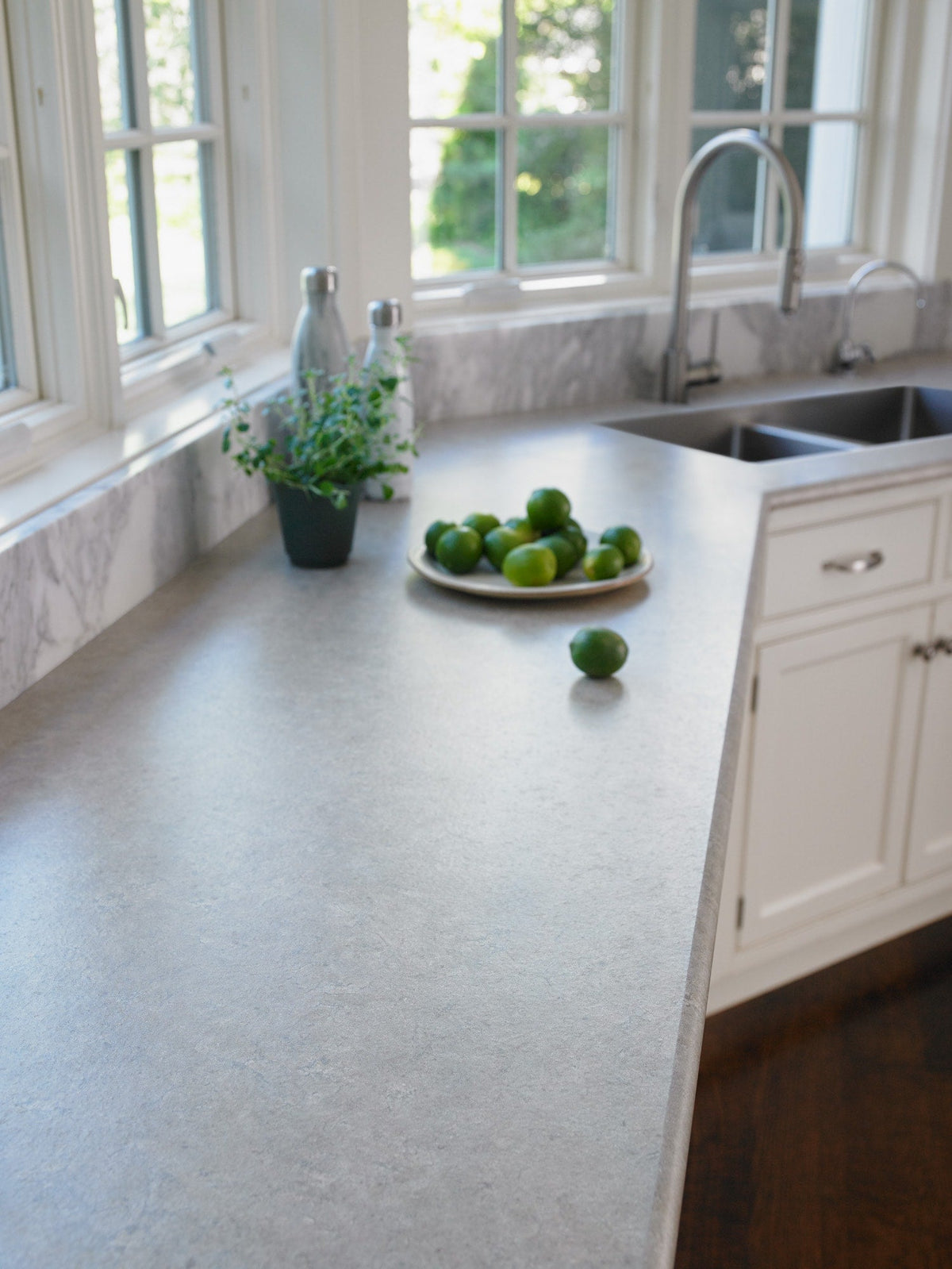 Formica Brand Laminate Patterns 48-in W x 96-in L Concrete Stone Matte Laminate Sheet