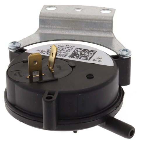 Goodman-Amana 10727923 pressure switch - front view (Product Type: Pressure Switch)