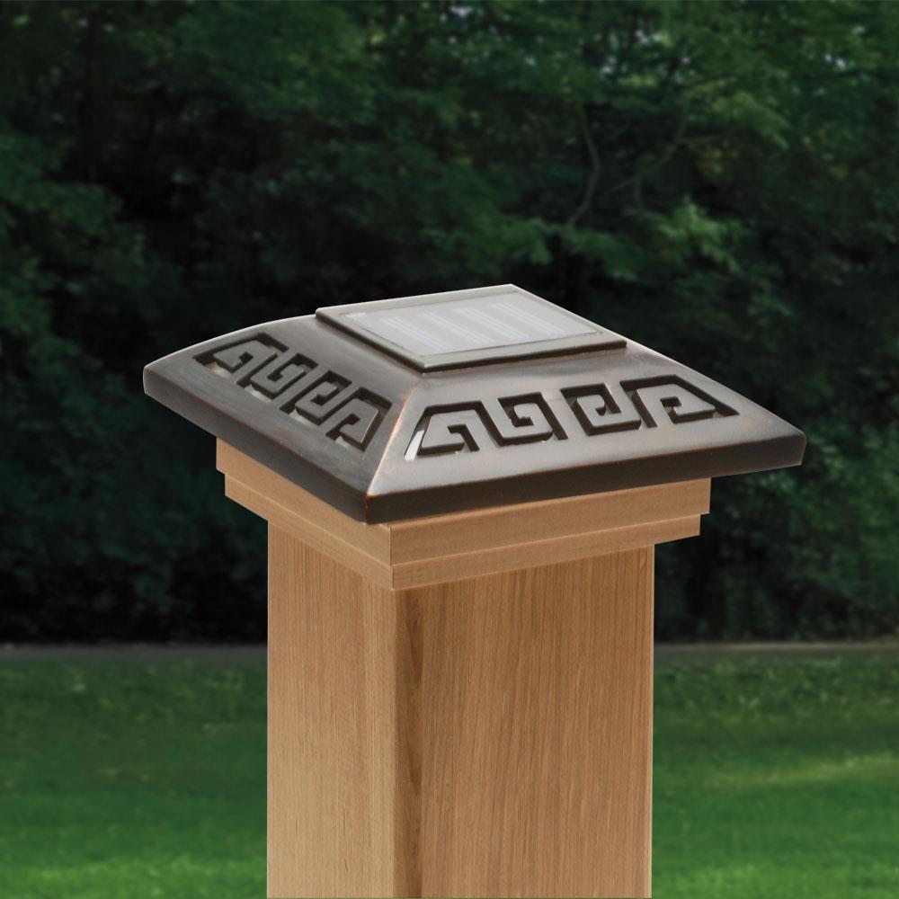 Deckorators 4-in x 4-in 5-Lumen 1-Watt Black Solar LED Outdoor Post Cap Light (4000 K)