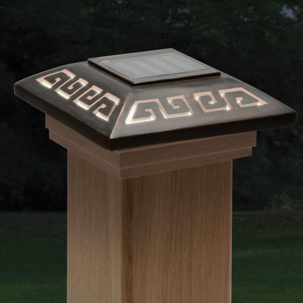 Deckorators 4-in x 4-in 5-Lumen 1-Watt Black Solar LED Outdoor Post Cap Light (4000 K)