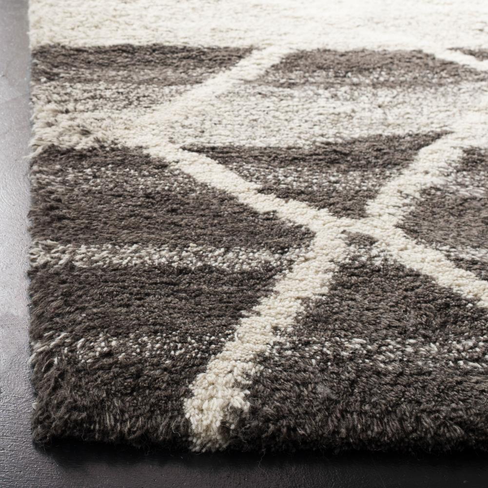 Safavieh Casablanca Safi Shag 5 x 8 Sand/Ivory Indoor Trellis Moroccan Handcrafted Area Rug