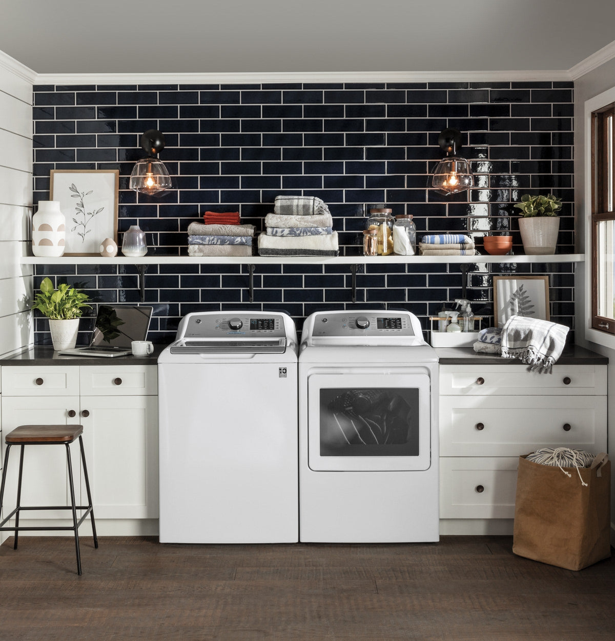 GE 4.6-cu ft High Efficiency Top-Load Washer (White) ENERGY STAR, GTW725BSNWS