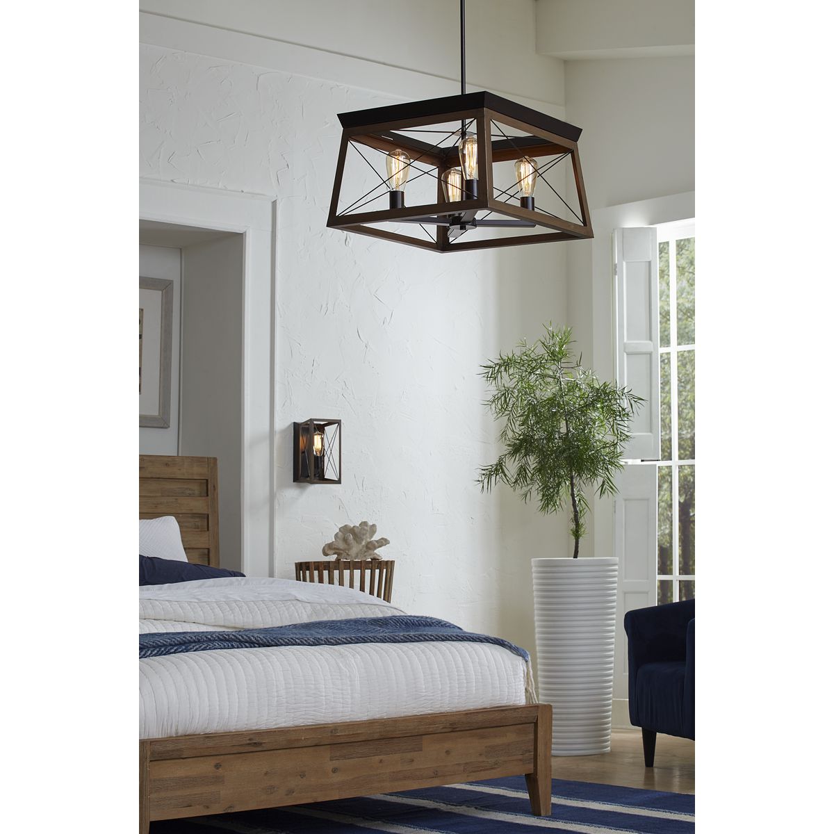 Progress Lighting Briarwood 4-Light Antique Bronze Farmhouse Chandelier, 20-in