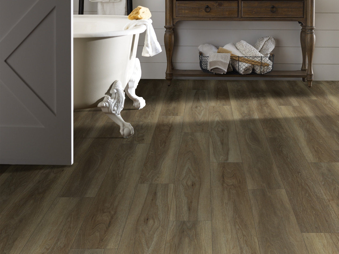 Shaw Prismatic Plus Beacon Walnut Brown 20-mil x 7-in W x 48-in L Waterproof Interlocking Luxury Vinyl Plank Flooring (18.91-sq ft/ Carton)