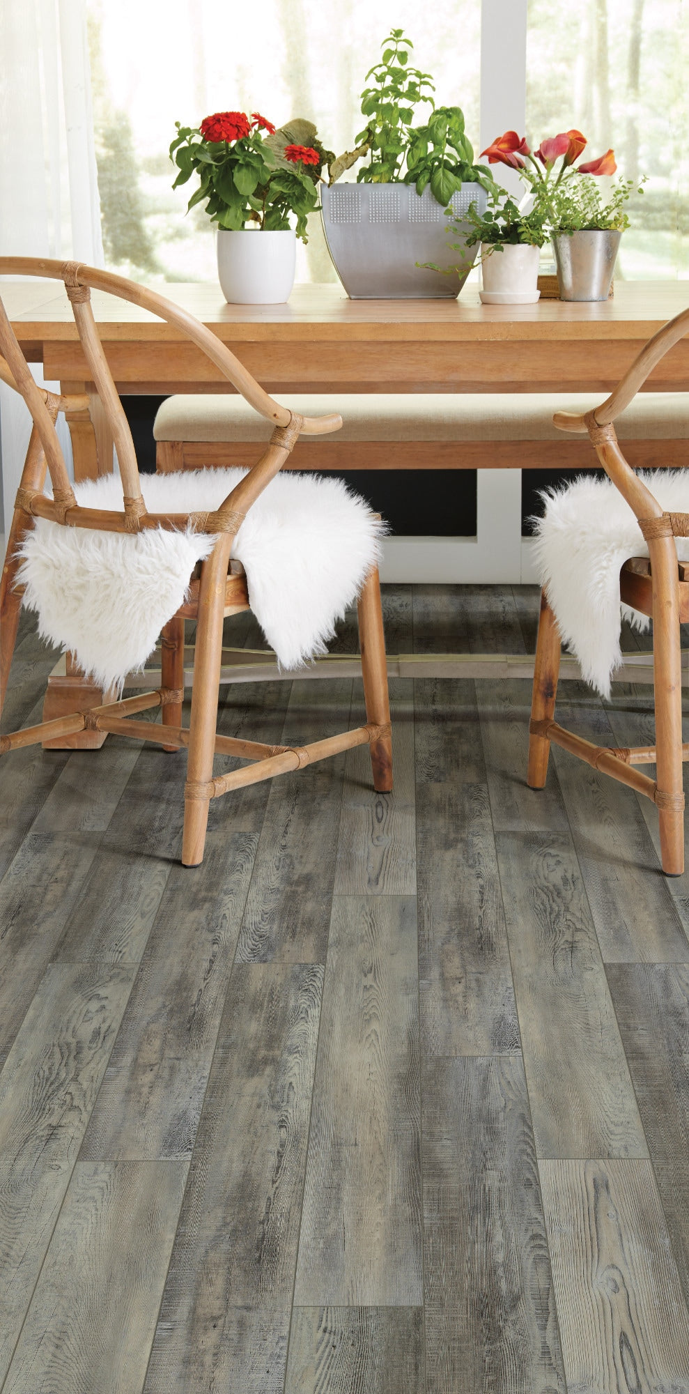 Shaw Parallax HD Plus Dazzling 7-in Wide x 8-mm Thick Waterproof Luxury Vinyl Plank Flooring (18.91-sq ft)