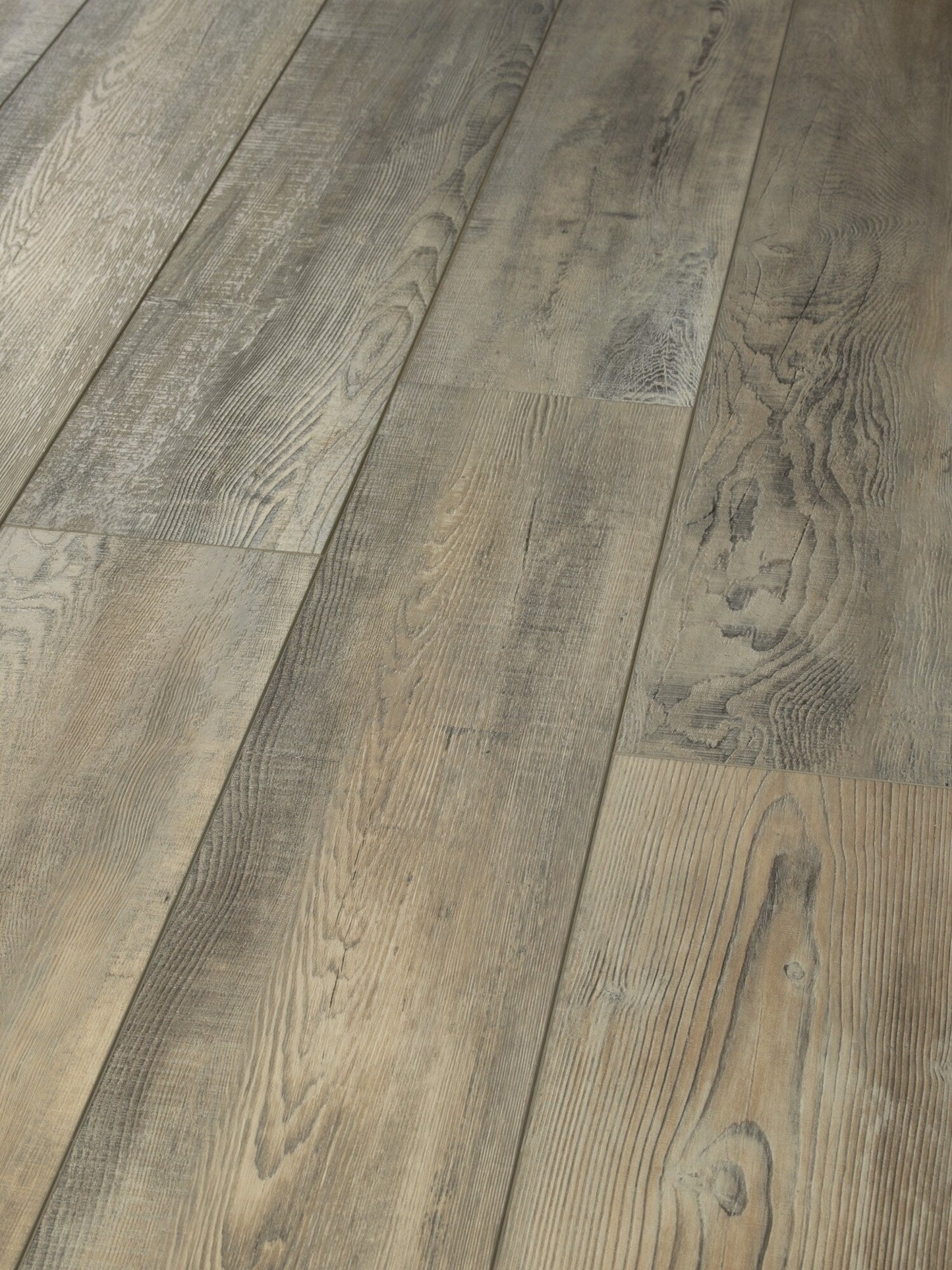 Shaw Parallax HD Plus Timeless 7-in Wide x 8-mm Thick Waterproof Luxury Vinyl Plank Flooring (18.91-sq ft)