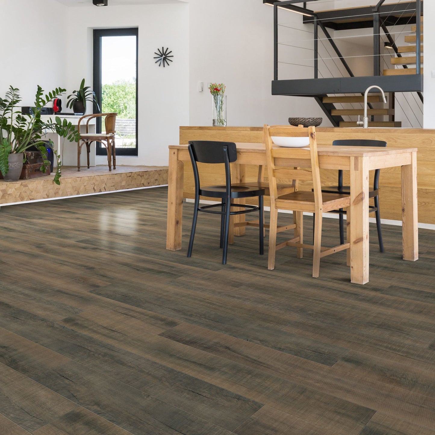 CALI Vinyl Pro Classic Monterey 7-in Wide x 5-1/2-mm Thick Waterproof Interlocking Luxury Vinyl Plank Flooring (23.77-sq ft)