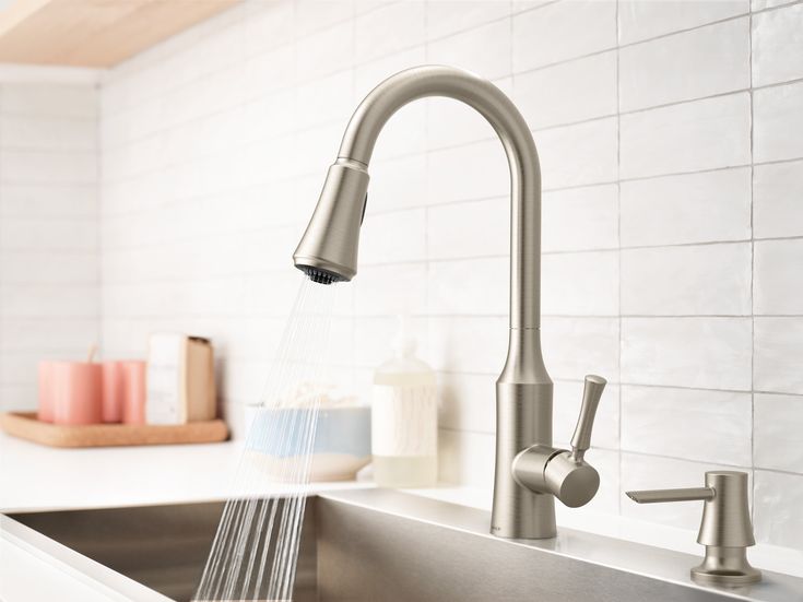 Venango Single-Handle Pull-Down Sprayer Kitchen Faucet with Reflex and Power Clean Attachments in Chrome