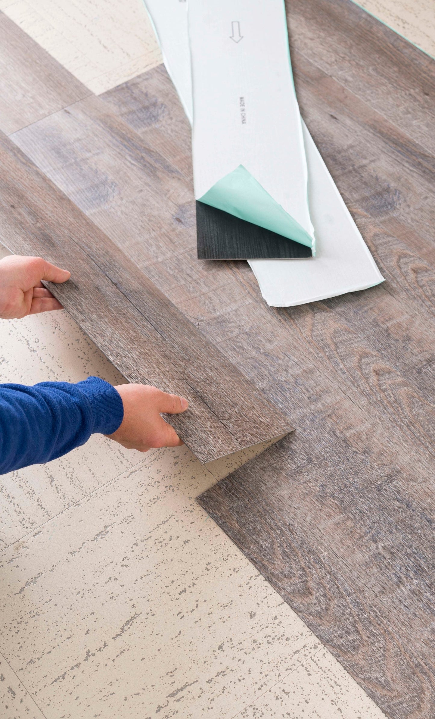 Style Selections Driftwood 6-in W x 36-in L x 2-mm Peel-and-Stick Vinyl Plank Flooring, 3-mil Wear Layer (1.5-sq ft Piece)