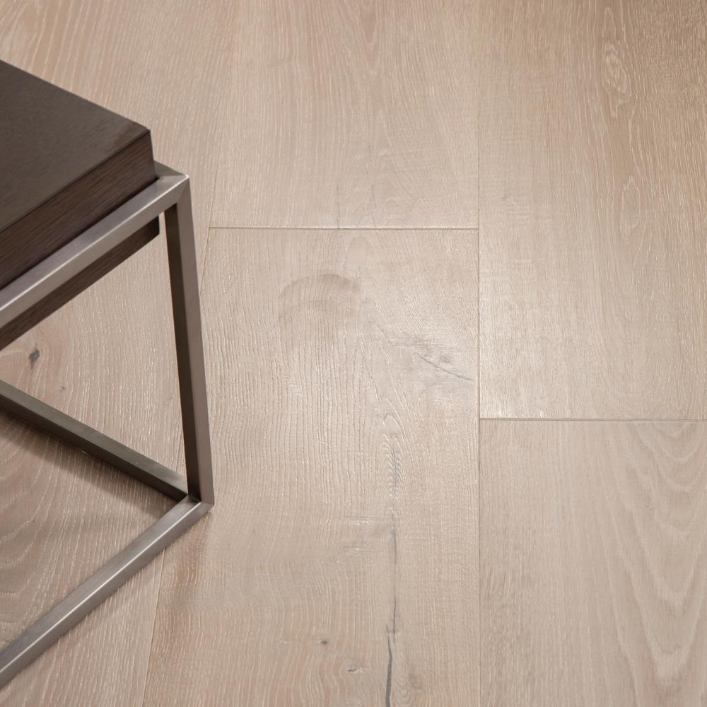 CALI Hardwoods Meritage 9.5-in Sauvignon Oak Wirebrushed Engineered Hardwood Flooring (34.1-sq ft/carton)