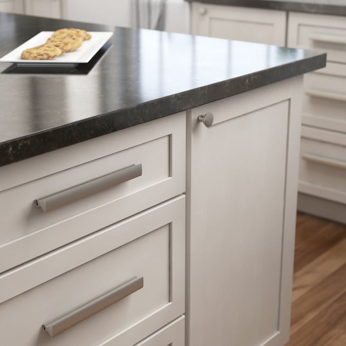 Brainerd Casual Column Adjusta-Pull (51 Mm To 224 mm) Center to Center Adjustable Rectangular Handle Drawer Pull