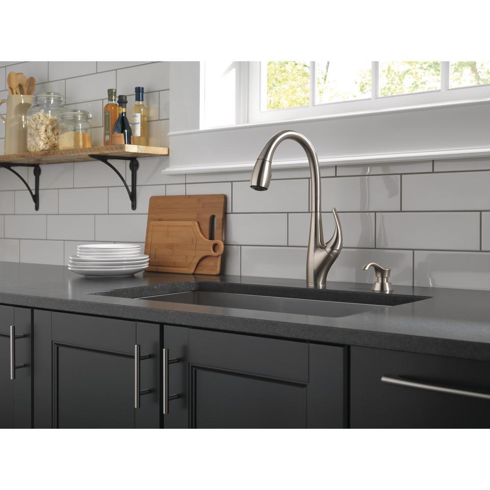 DeLuca Single-Handle Pull-Down Sprayer Kitchen Faucet with ShieldSpray Technology and Soap Dispenser in Stainless - Super Arbor