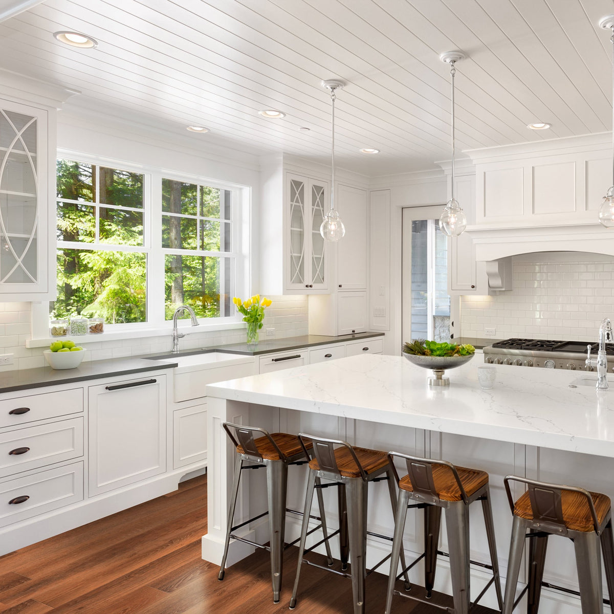 CALI (Sample) Vinyl Pro Classic Saddlewood 20‑mil x 7.13-in Waterproof Luxury Vinyl Plank