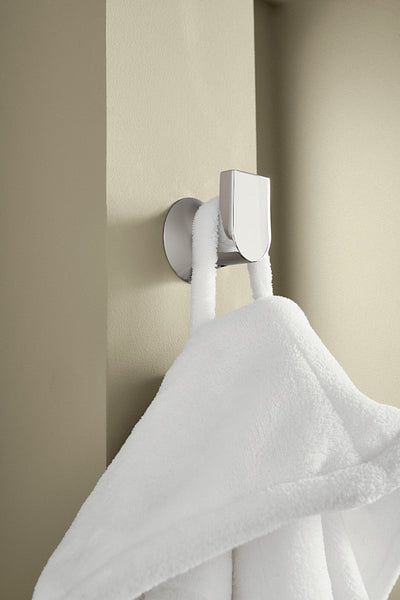 Genta Single Robe Hook in Chrome