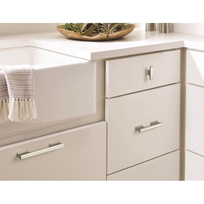 Amerock Status (128mm) Center to Center Rectangular Bar Drawer Pull